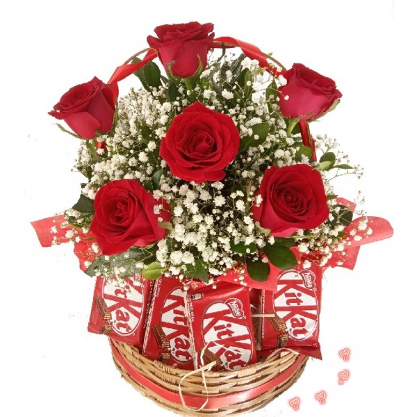 Cesta 06 Rosas e KitKat