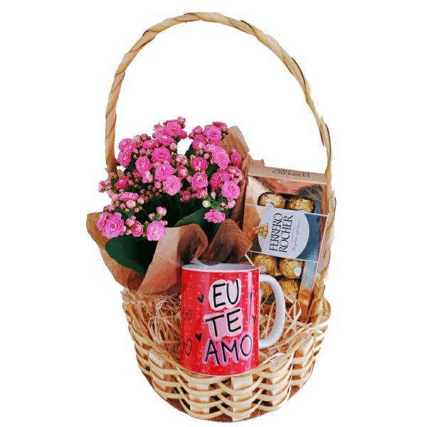 Cesta Com Ferrero e Caneca Romântica